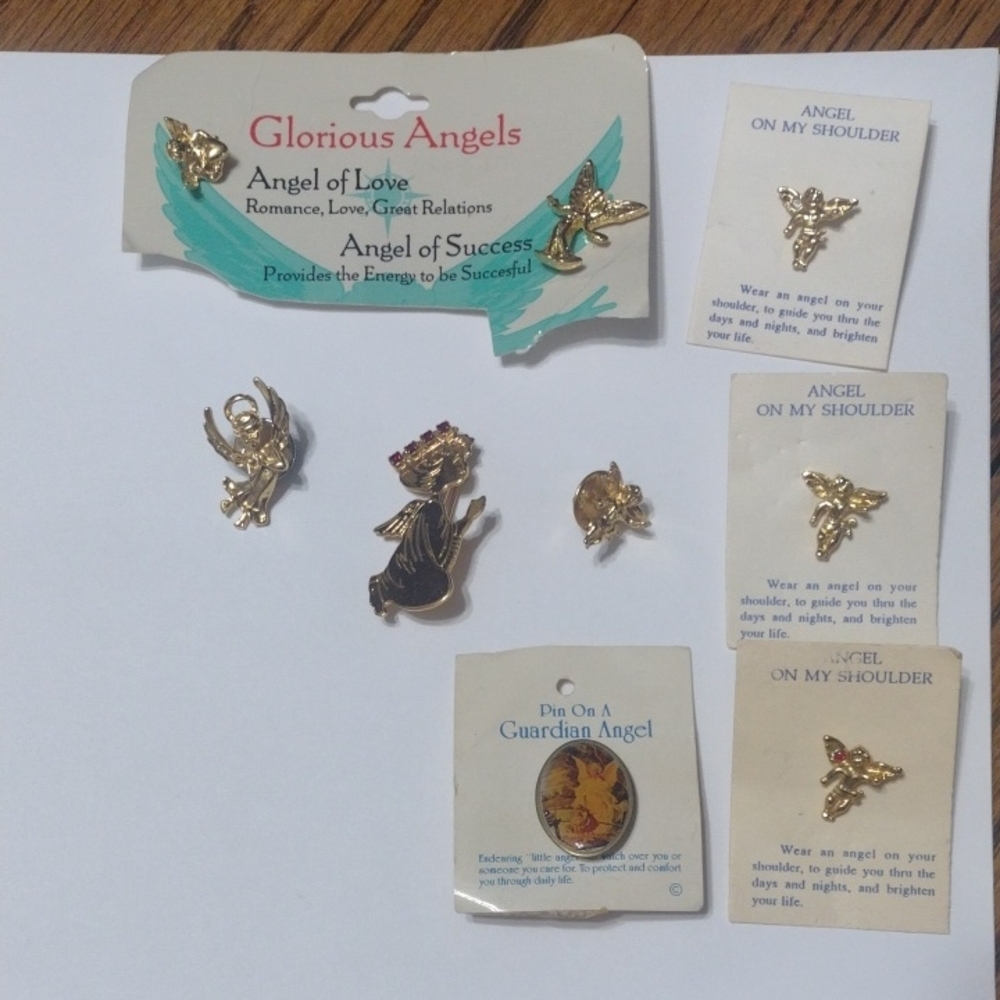 Us Angels Glorious Gold Brooch Collection